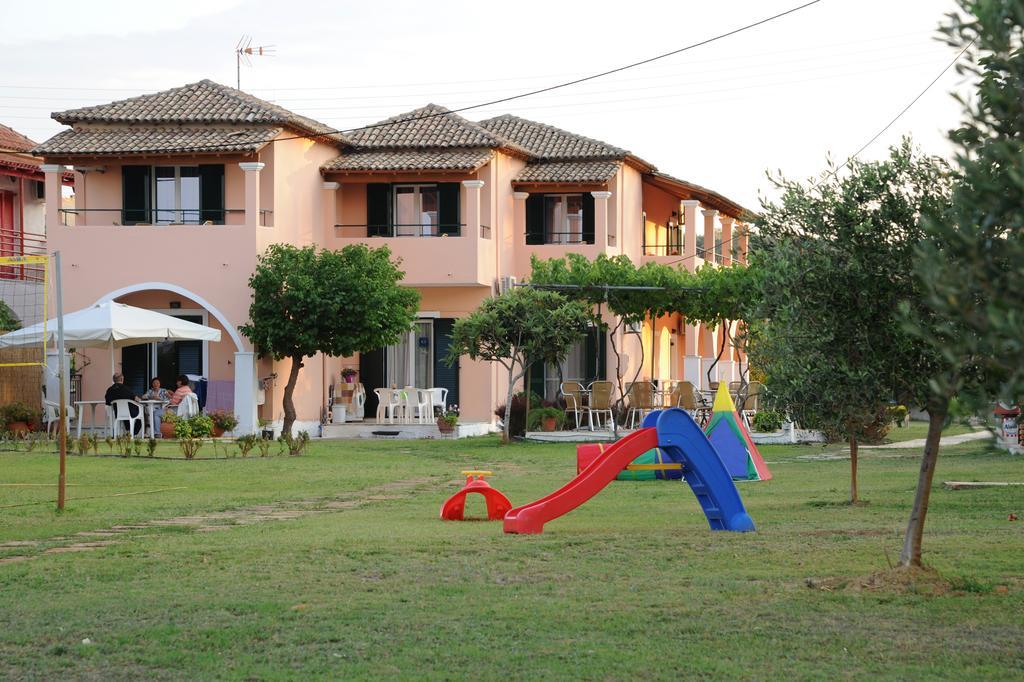 Biscoutsis Apartments & Studios Kavos Luaran gambar