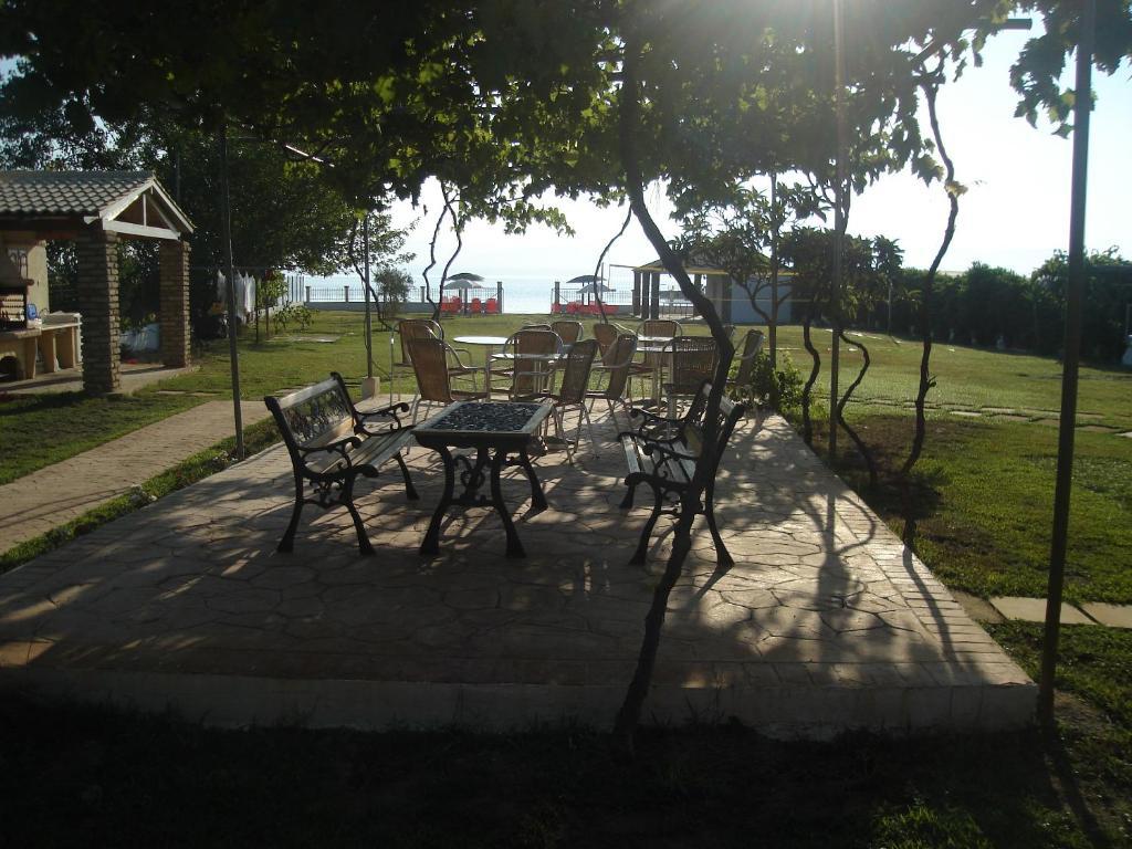 Biscoutsis Apartments & Studios Kavos Luaran gambar